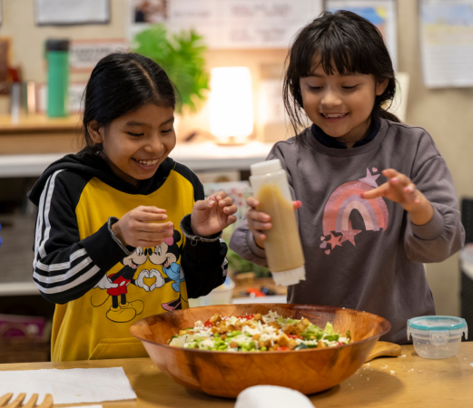 Para Los Niños Poquitas Garden Event